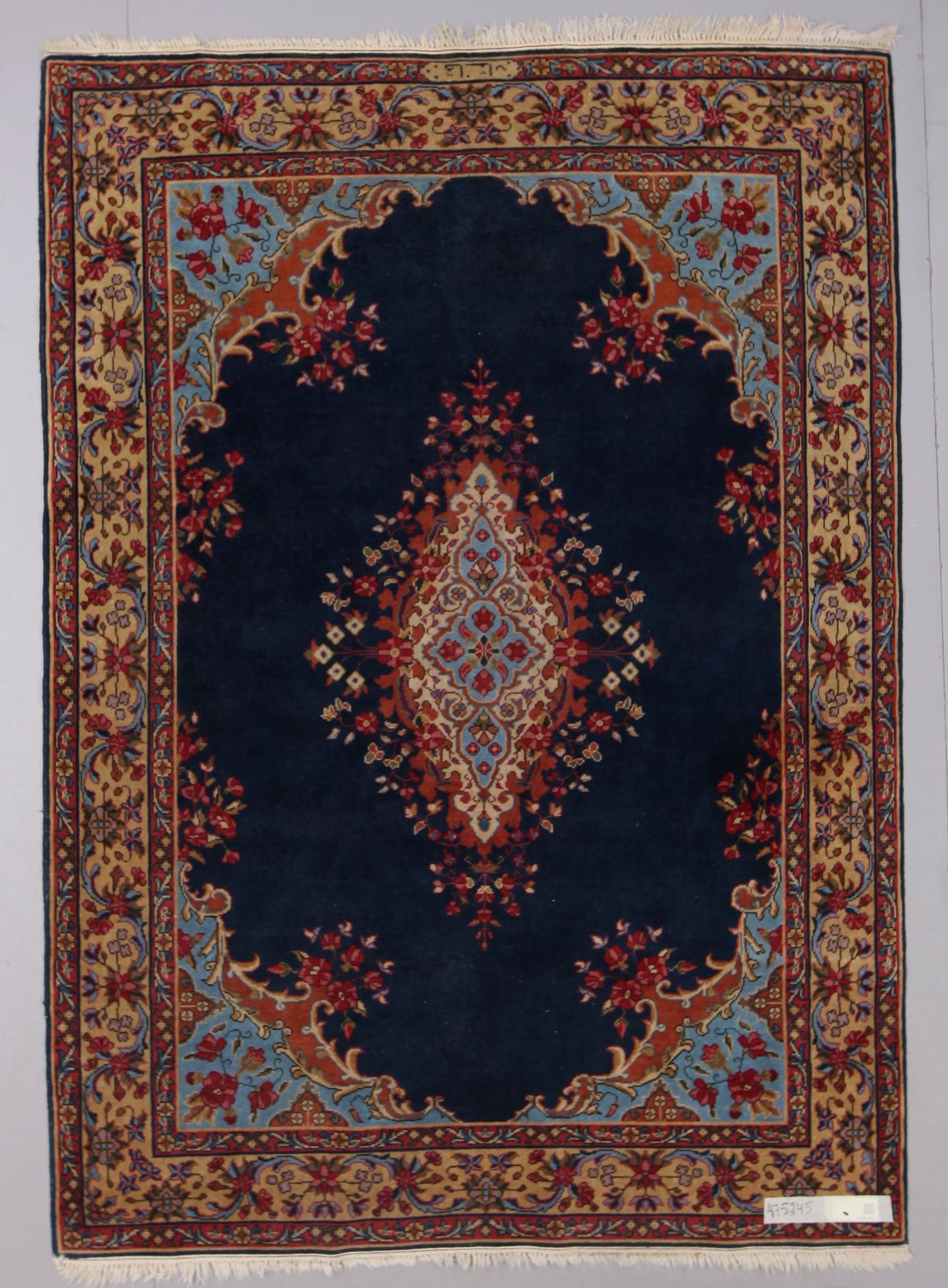 MATTA, orientalisk, ca 240 x 170 cm.
