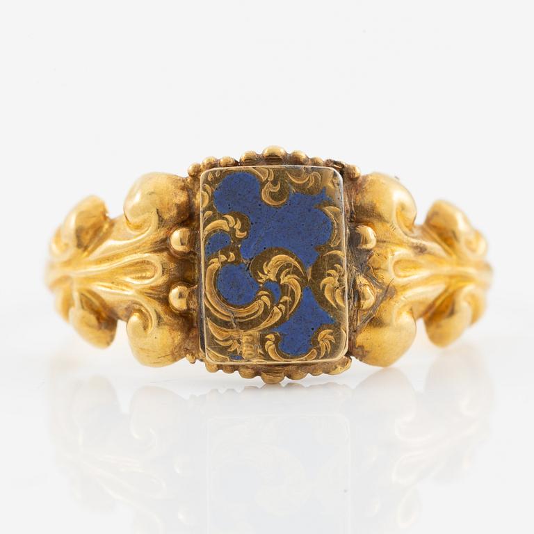 Ringar, 2 st, 18K guld med emalj.