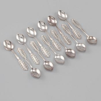 KAFFESKEDAR, 12 st, silver, GAB, Stockholm, stämplade 1967 respektive 1970. Total vikt 100 g.