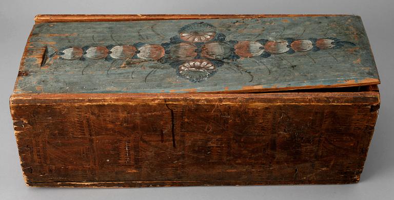 DRÄKTLÅDA, trä, allmoge, daterad 1801.