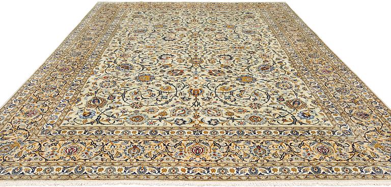 A Keshan carpet, c. 402 x 300 cm.