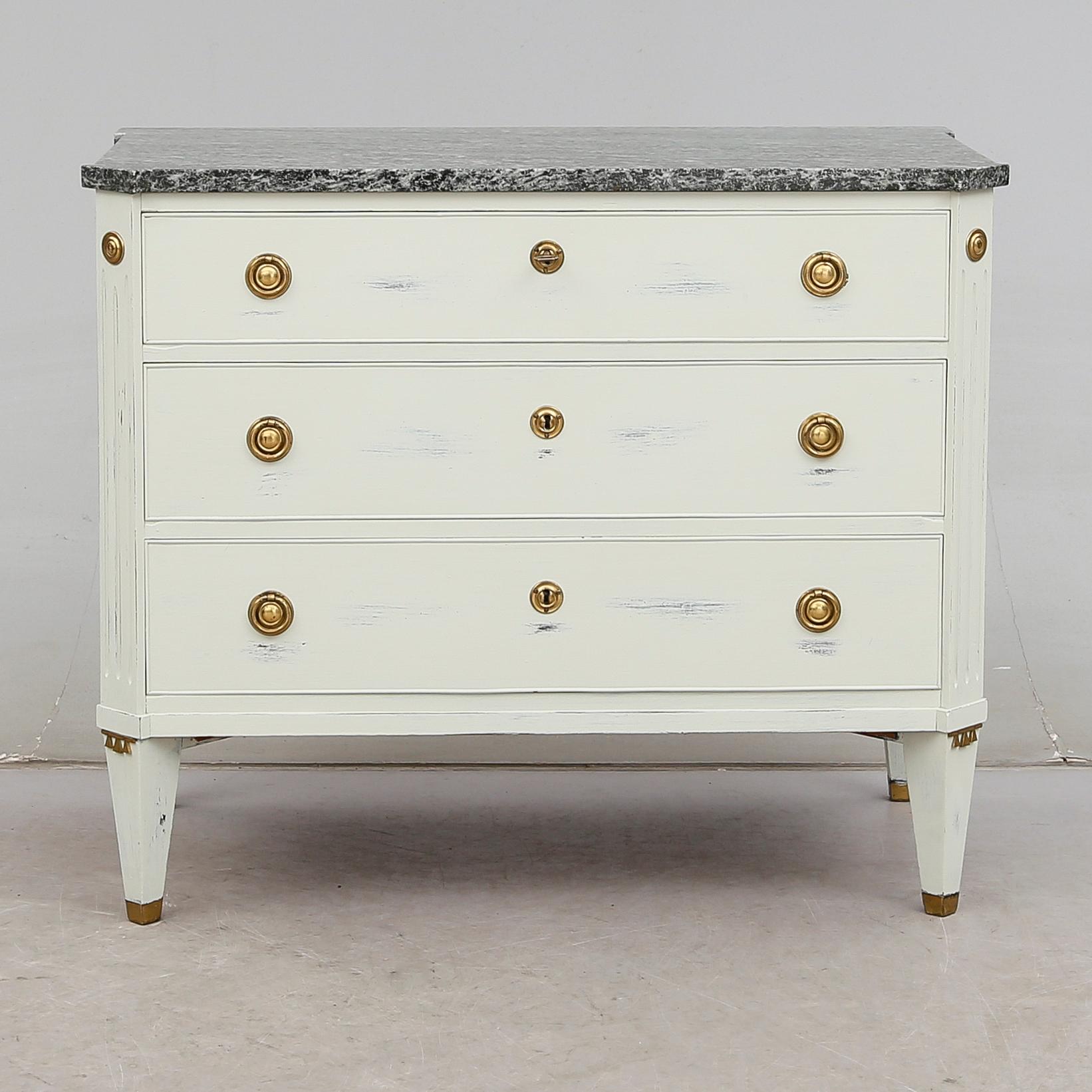 BYRÅ, gustaviansk stil, 1900-talets andra hälft.