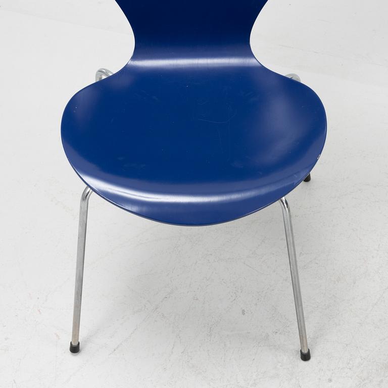 Arne Jacobsen, stolar, 4 st, Fritz Hansen, Danmark, daterade 1989.