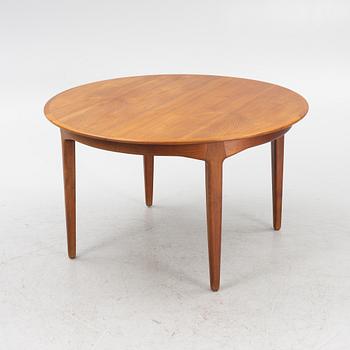 Henning Kjaernulf, a model 62 teak dining table, Sorö Stolefabrik, Denmark, 1960's.