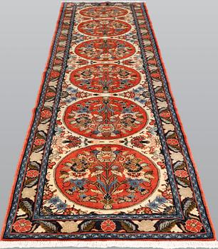 A Hamadan runner, ca 310 x 81 cm.
