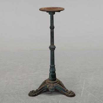 Cast iron stands, 20th century.