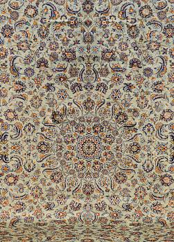 A carpet, Kashan, around 420 x 300 cm.