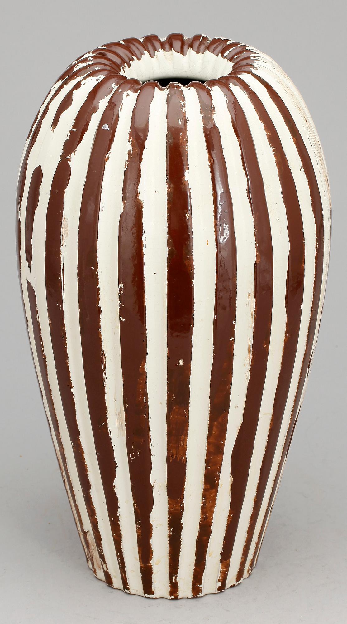 VAS, fajans, Vicke Lindstrand, Upsala-Ekeby.