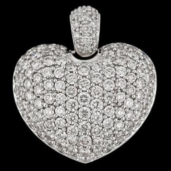 732. A brilliant cut diamond heart pendant, tot. 2.99 cts.