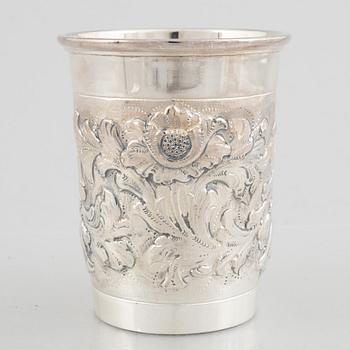 Vas, sterlingsilver, svenska importstämplar, omkring 1900-talets mitt.