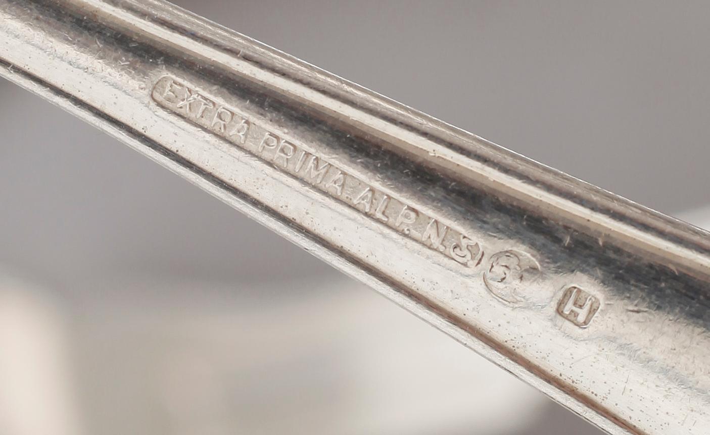 FISKBESTICK. 12 delar, nysilver, svensk spets, 1900-talets mitt.