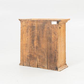 Hanging cabinet, Baroque, probably Norwegian, 18th century.