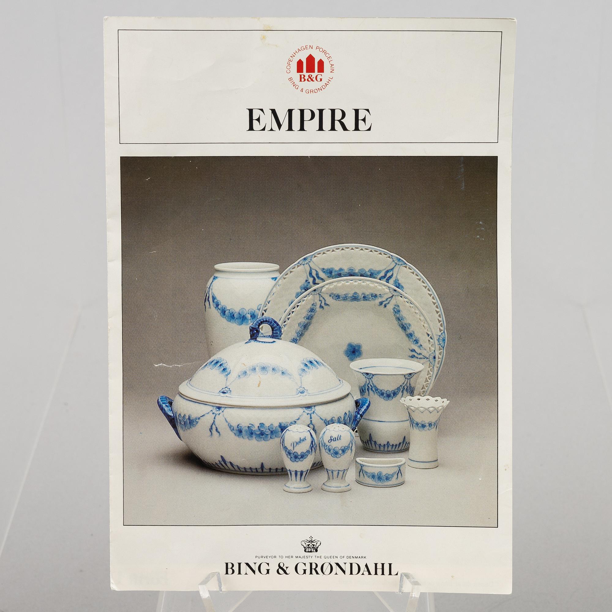 Harriet Bing, a 50-piece porcelain dinner and coffee service, "Empire", Bing & Grøndahl, Danmark.