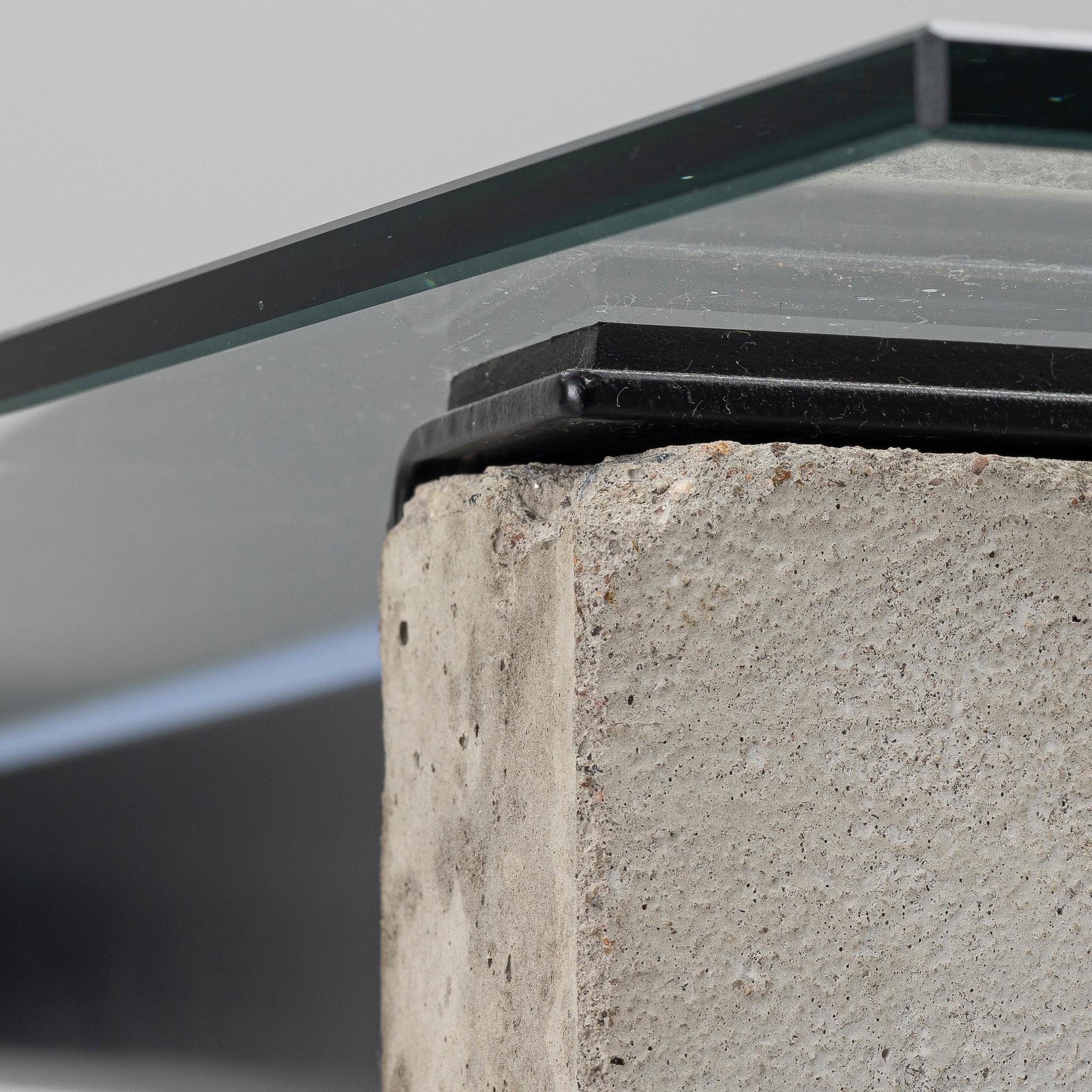Jonas Bohlin, Coffee table, "Concrete", Källemo, Värnamo.
