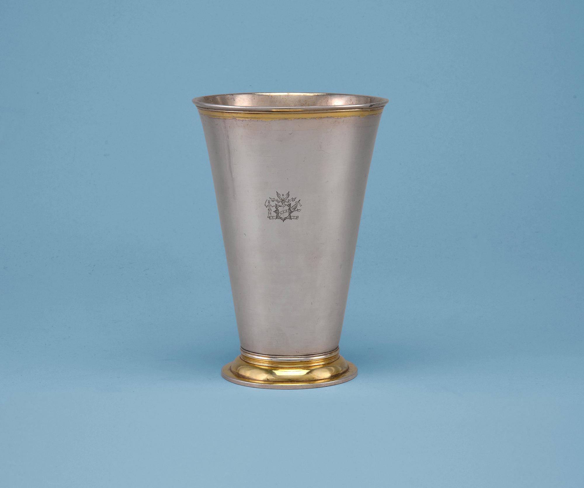 PIKARI, hopeaa Heinrich Johann Gustavson 1746-77 Tallinna. Paino 356 g.