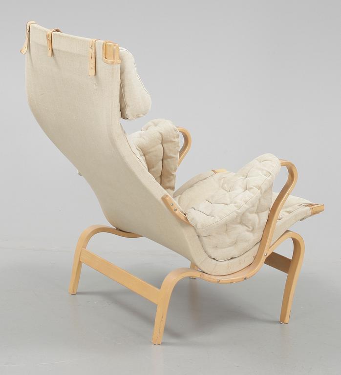 FÅTÖLJ, "Pernilla", Bruno Mathsson, 1900-talets tredje kvartal.