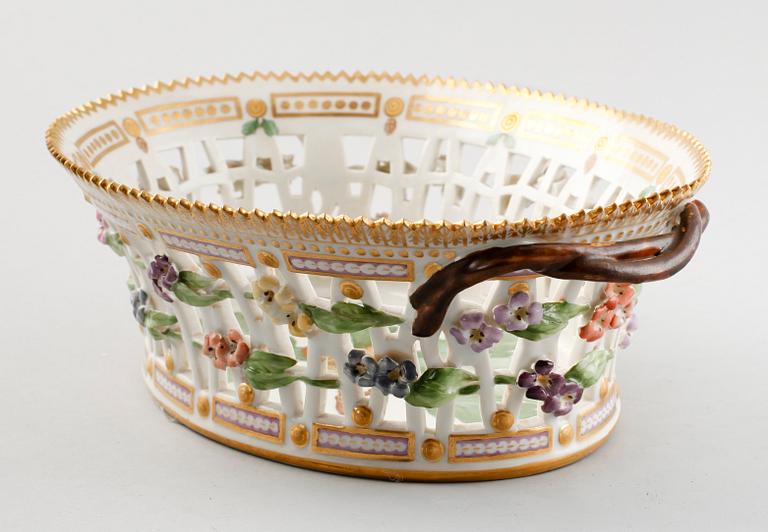 GALLERSKÅL, porslin, "Flora Danica", Royal Copenhagen.