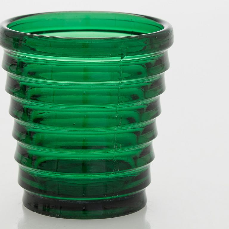 Aino Aalto, drinking glasses, 4 pcs, model 4052, and plate 'Bölgeblick', Karhula Glassworks, 1930s.