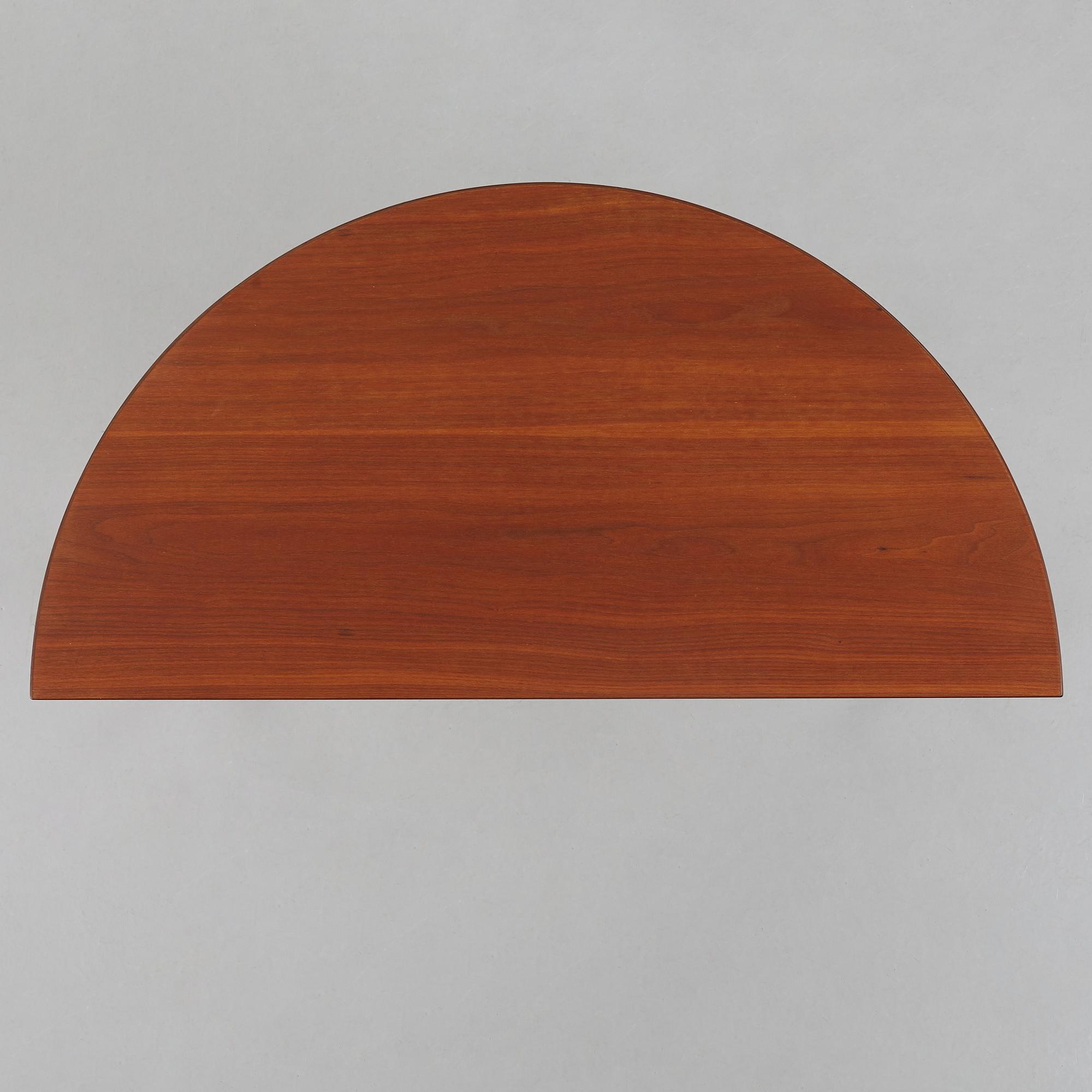 HANS J WEGNER, a model "2081" table for Fritz Hansen, Denmark 1969.