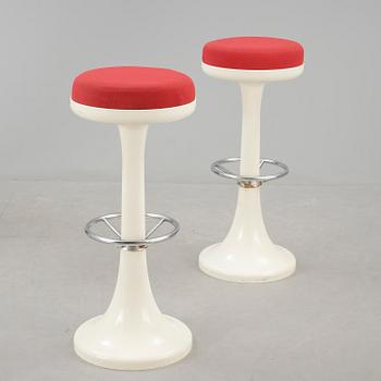 BARSTOLAR, plast, ett par, 1970-tal.
