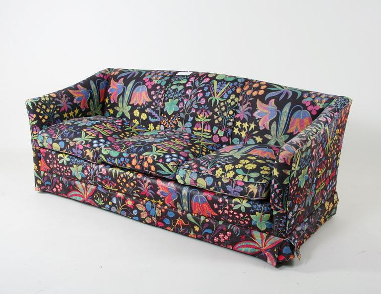 SOFFA, klädd i Josef Franktyg.