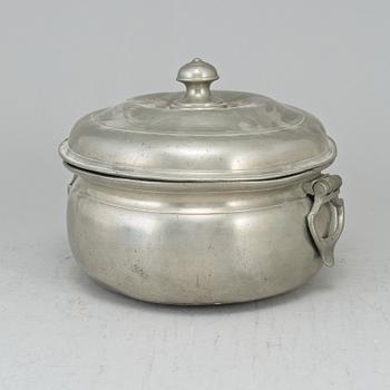 A pewter bowl, Frans Santesson, Stockholm (1876-1912).