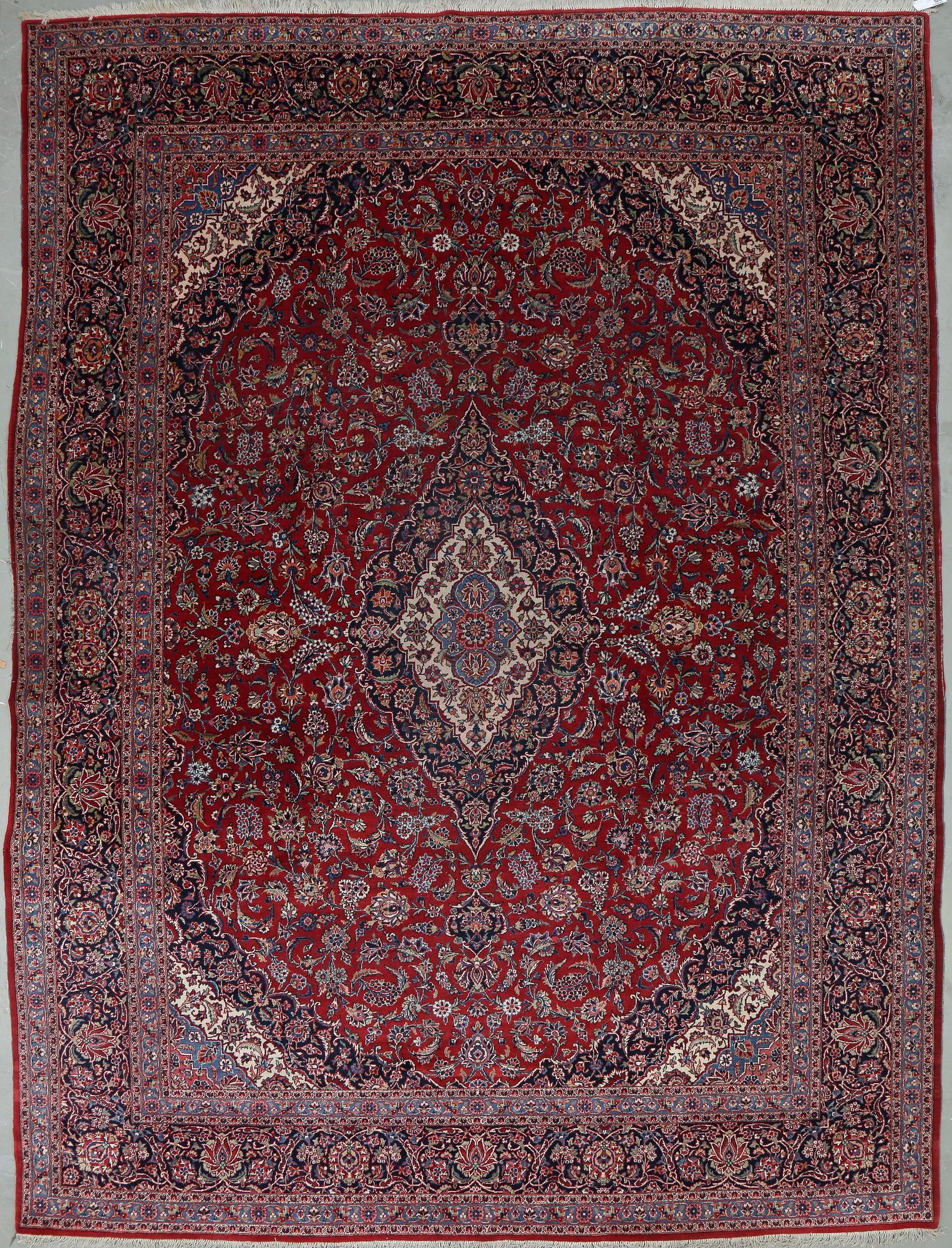 MATTA, old, Keshan. Ca 410 x 265 cm.