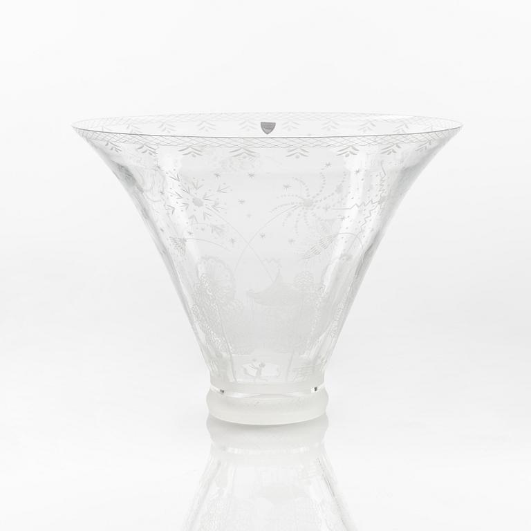 Edward Hald, an engraved 'Fyrverkeri' (Fireworks) glass bowl, Orrefors 1988, model 248.