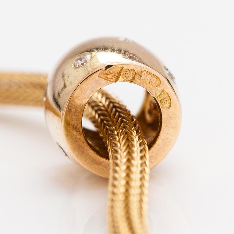 Halsband, 14K guld, diamanter ca 0.04 ct tot. Karl Sandberg, Helsingfors 2000.