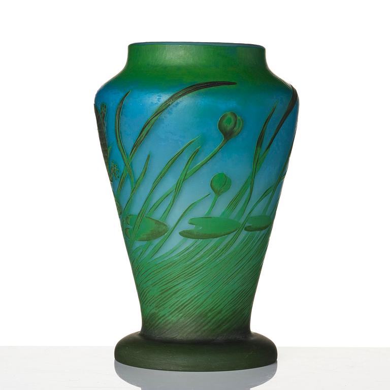 Greta Welander, a cameo glass vase, Reijmyre 1914, no. 368.