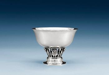 917. A GEORG JENSEN sterling bowl, Copenhagen 1945-77, sterling, design nr 197B.