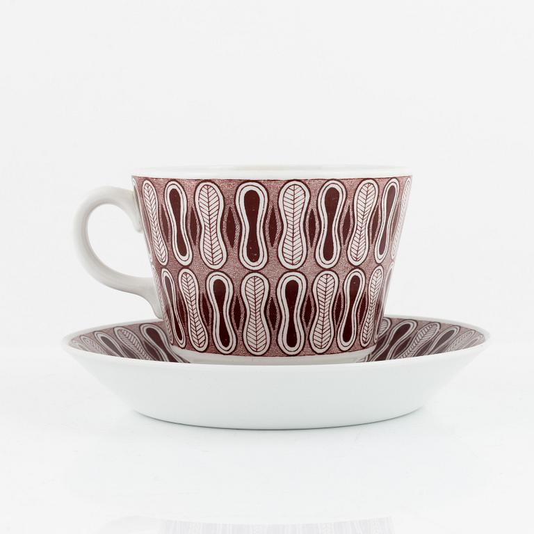 A porcelain teacup with saucer, Arabia, Finland, mid 20th century.