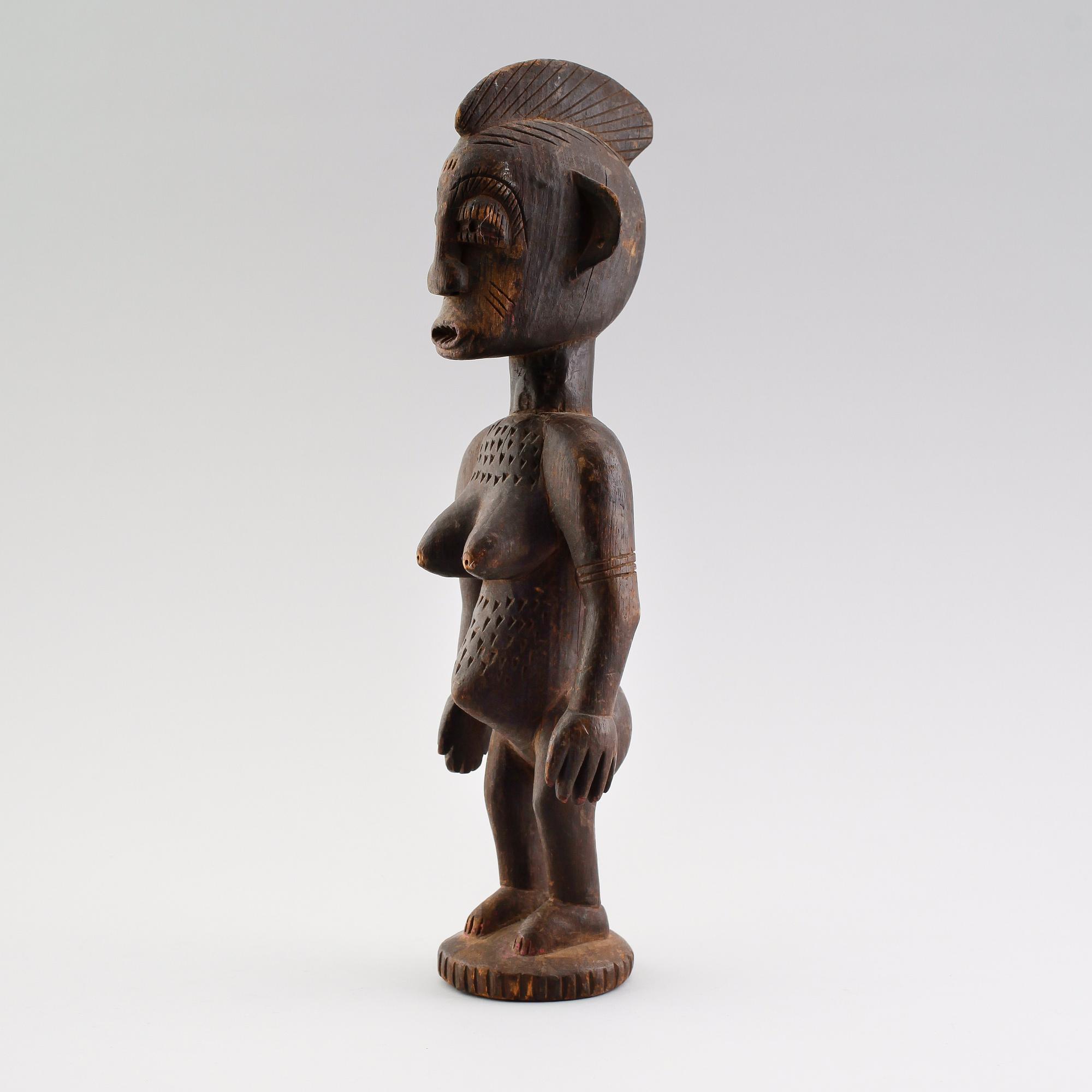 FIGUR, snidat trä, Afrika.