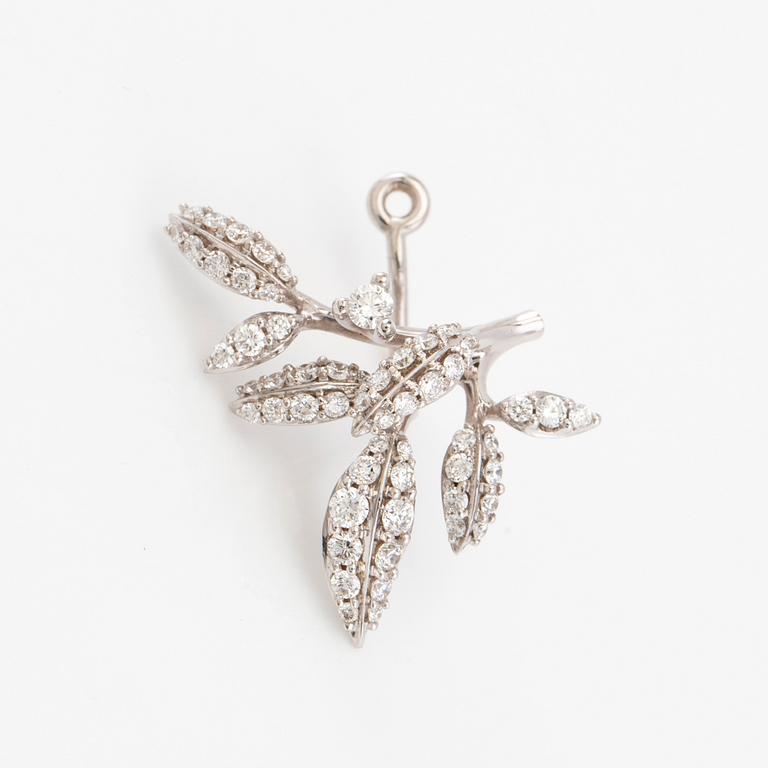 Ole Lynggaard, "Winter Frost" pendant in 18K white gold with round brilliant-cut diamonds, designed by Charlotte Lynggaard.