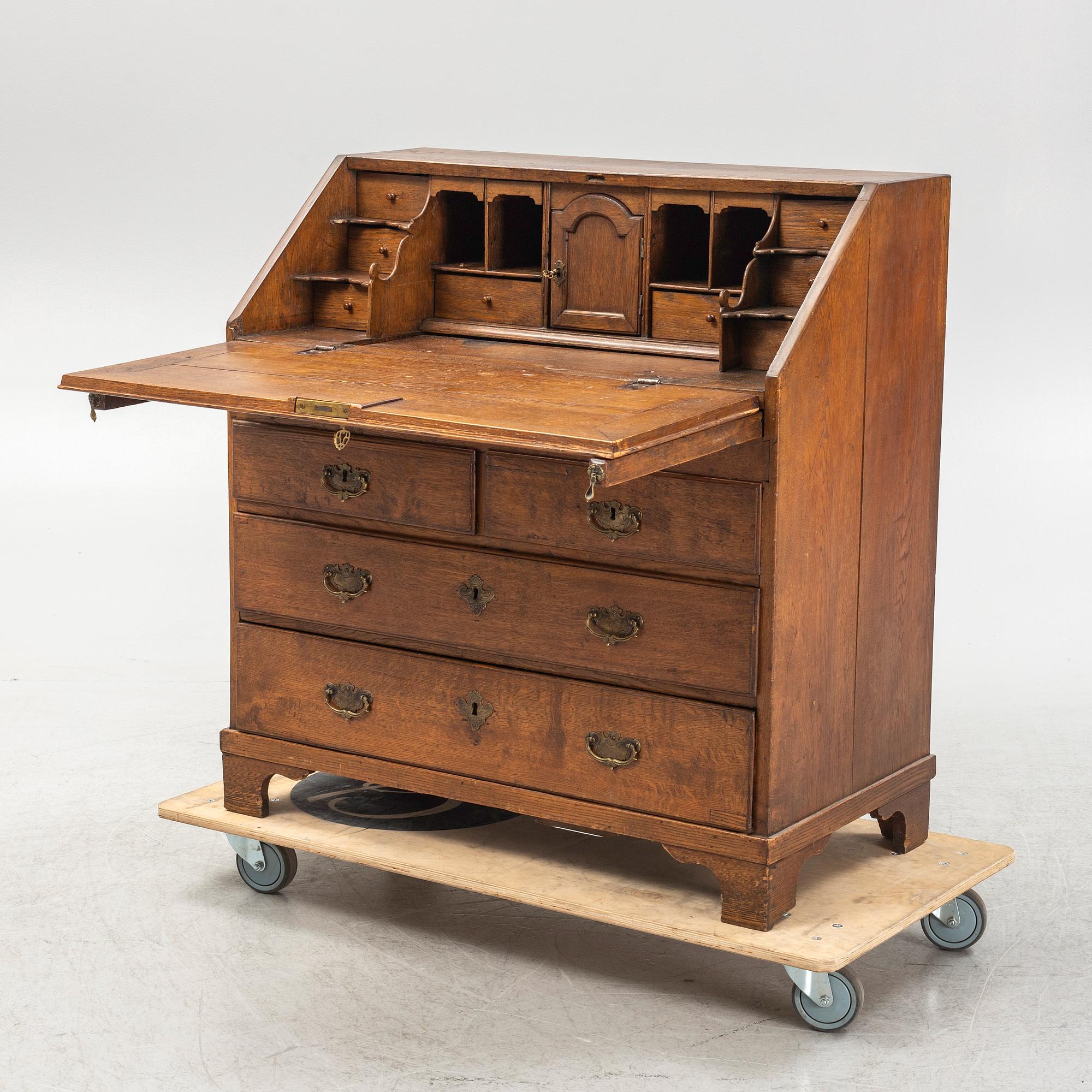 A secretaire desk, 18th/19th Century.