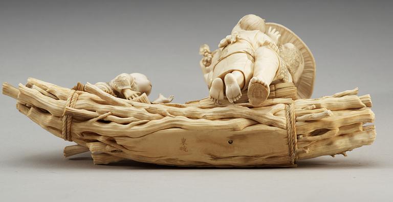 A signed Japanese ivory sculpture, Meiji (1868-1912).