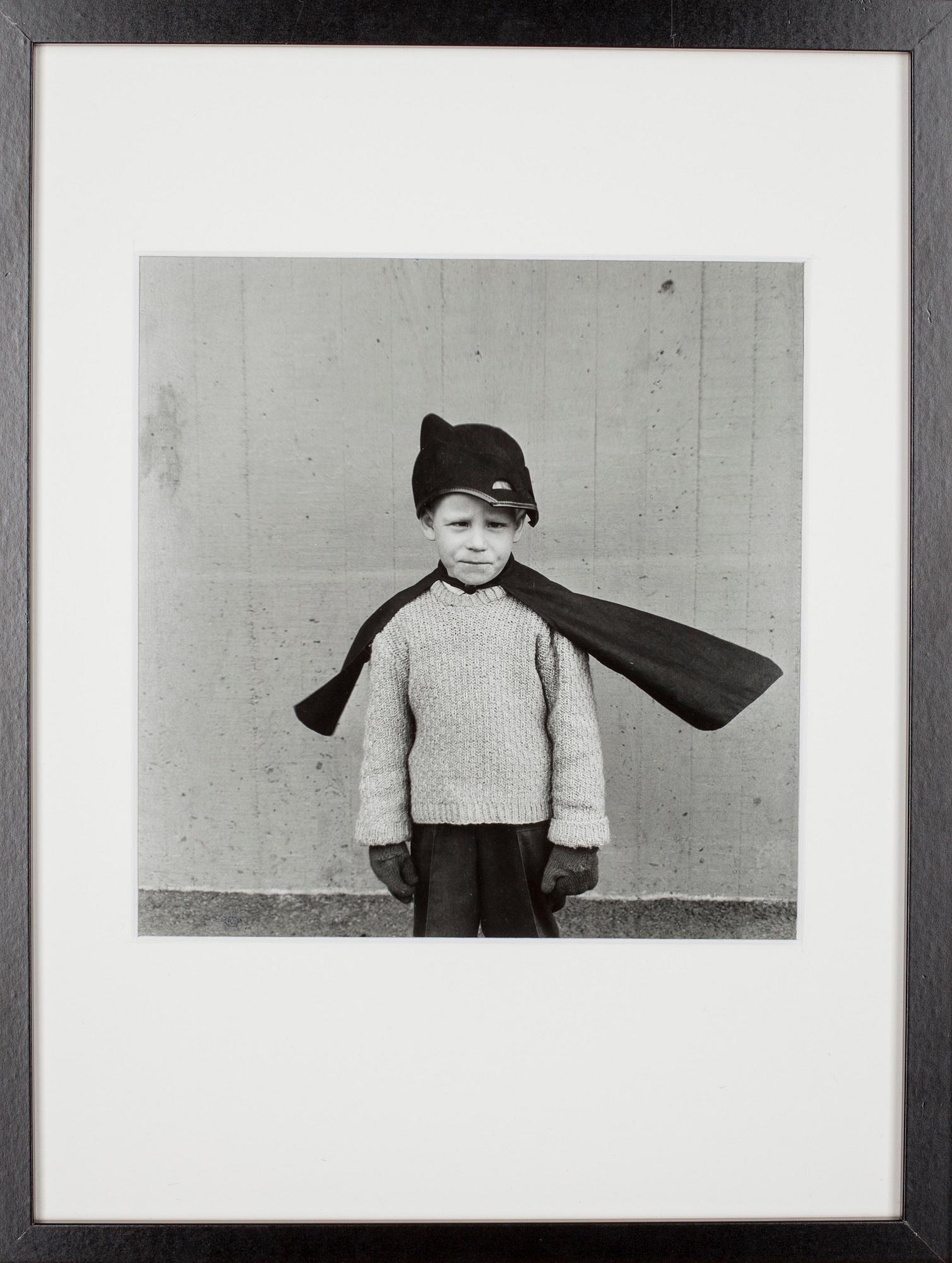 ISMO HÖLTTÖ, fotografi, silvergelatin, signerad a tergo, edition 2/3, Kvarnbäcken, Helsingfors 1967.