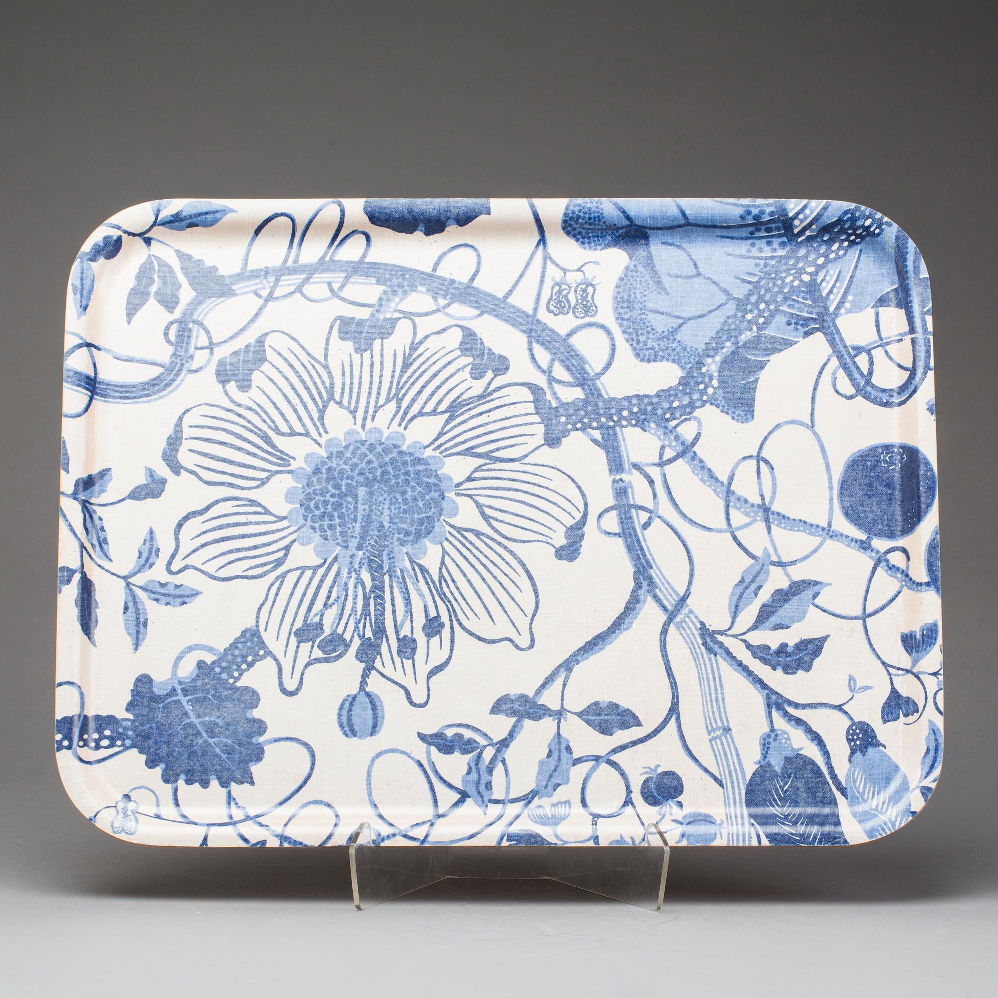 BRICKA SAMT TEHUVA, tyg "La Plata" Firma Svenskt Tenn. Inköpt 1962.