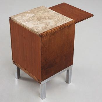 SVENSK FORMGIVARE, byrå och hurts, möjligen Ture Ryberg för J.E Blomqvist, Uppsala ca 1930.