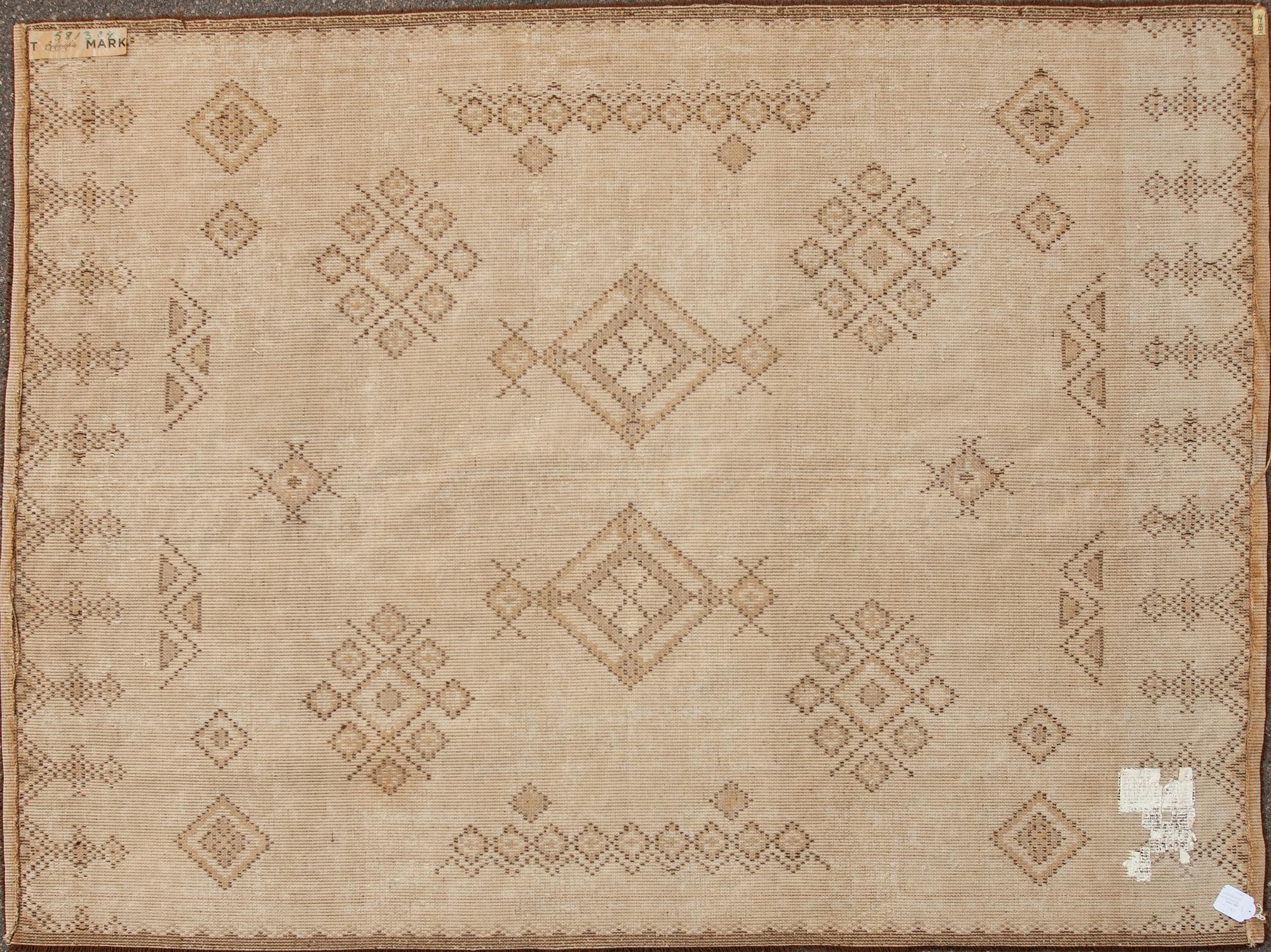 MATTA, nomadmatta, 1900-talets senare hälft. Ca 226 x 170 cm.