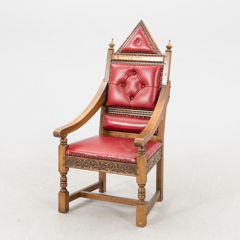 A oak and leather throne commemorating Elizabeth II silver jubilee 1977 by Wood Bros. Ltd.