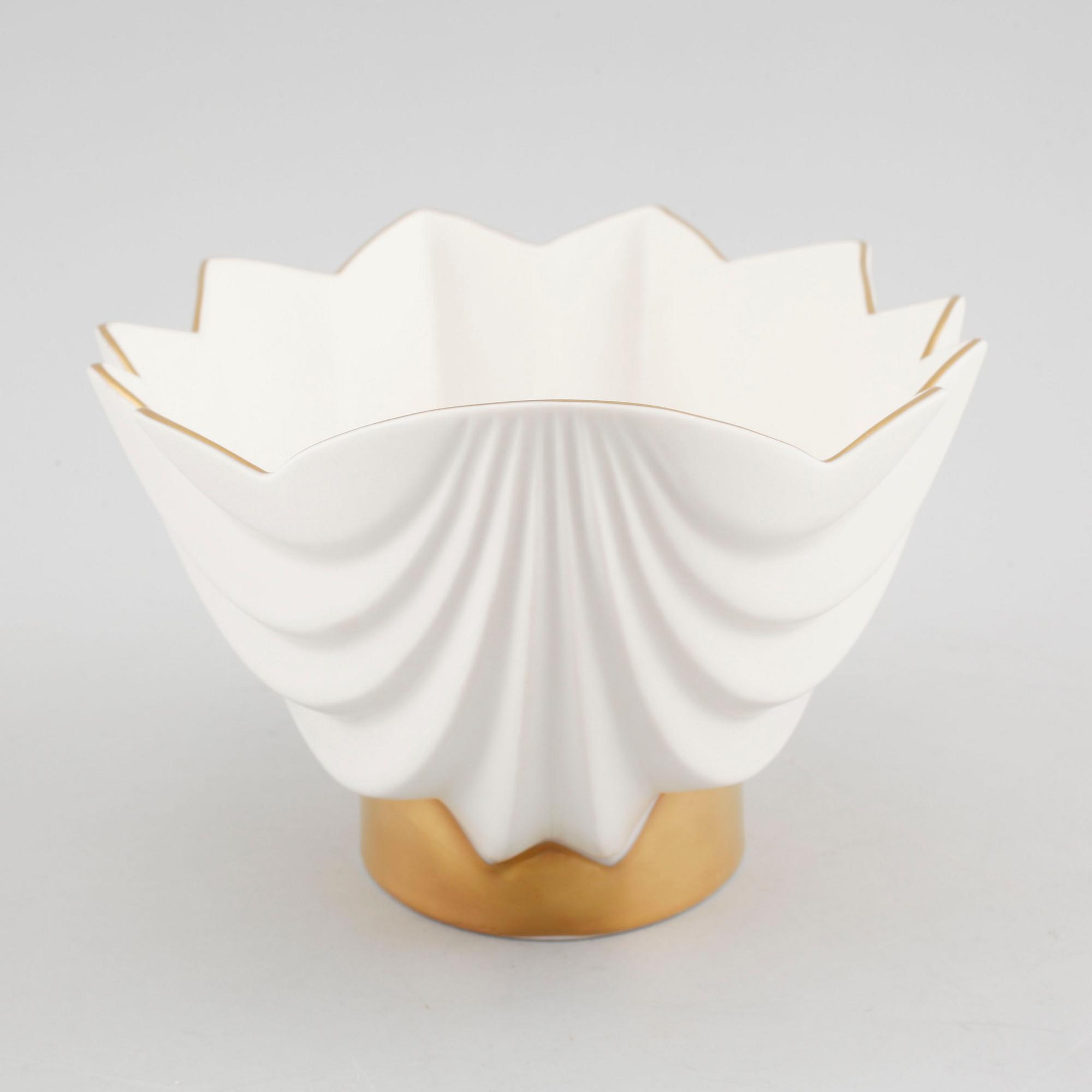 A porcelain bowl by Karin Björquist for Rörstrand, dated -95.