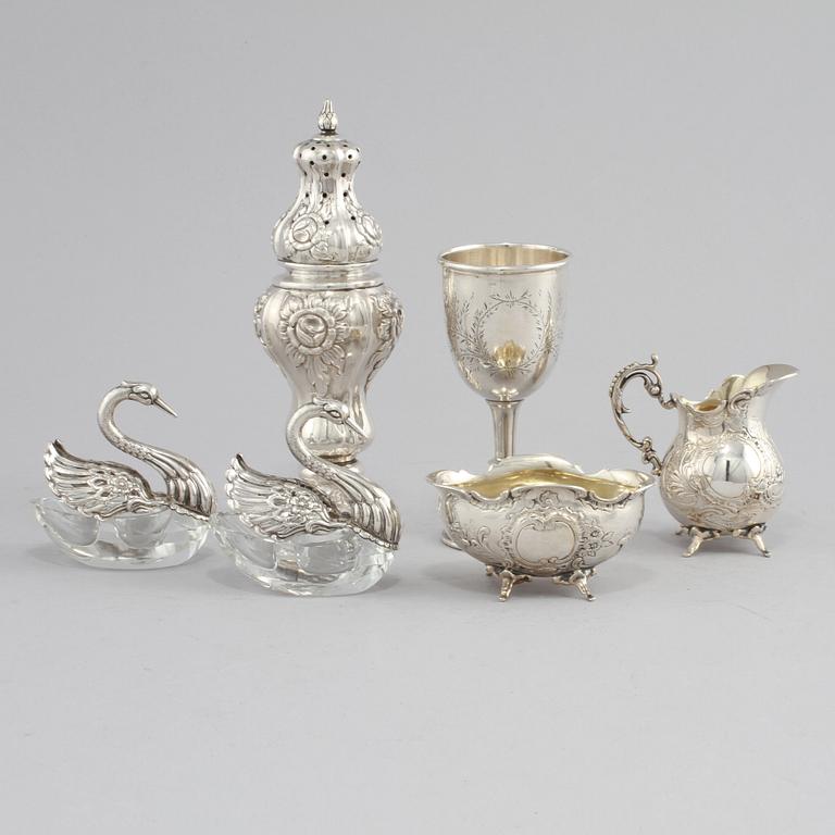PARTI SILVER, 6 delar, bl a Sverige och England, 1900-tal. Total vikt ca 564 g.