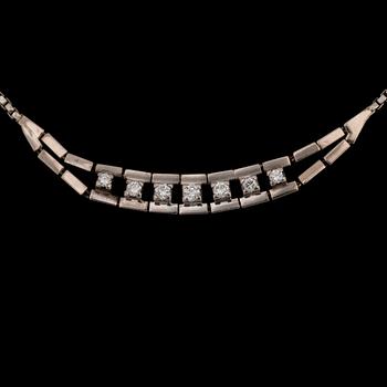 A brilliant cut diamond neclace, tot. app. 0.40 ct.