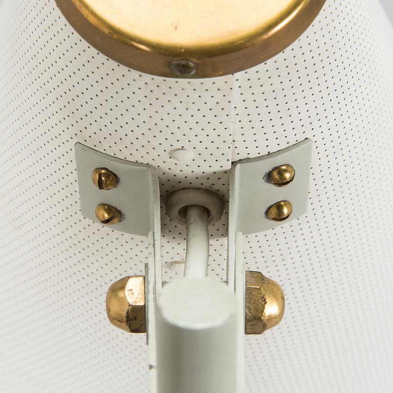 Lisa Johansson-Pape, lattiavalaisin, malli 30-001 Stockmann Orno 1900-luvun puoliväli.