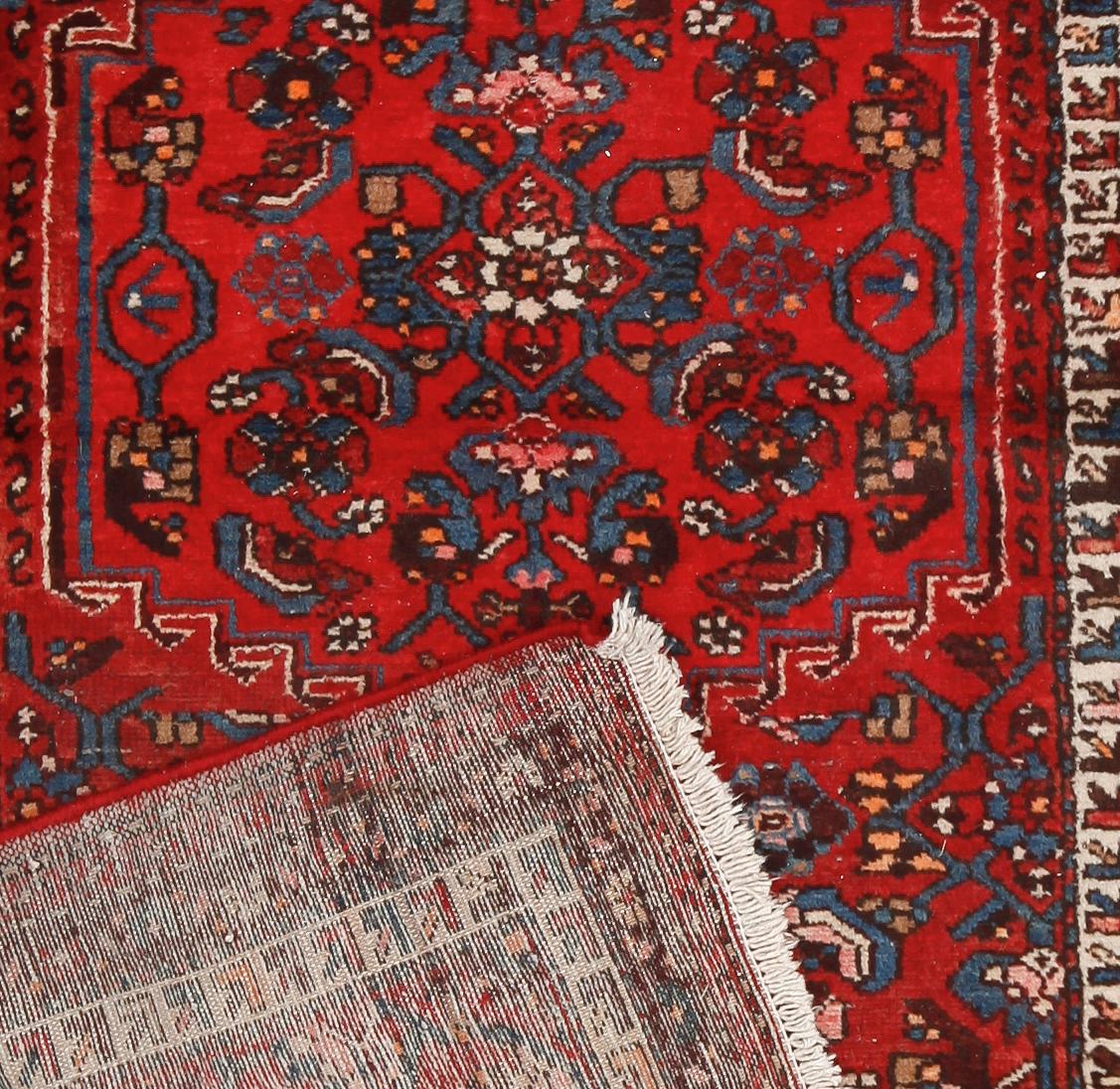 MATTA, Hosseinabad. Ca 192 x 99 cm.