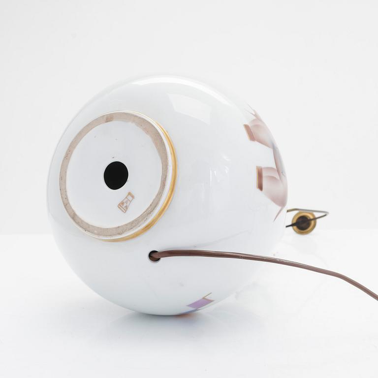 Bordslampa, porslin, Arabia, Finland 1928-1932.