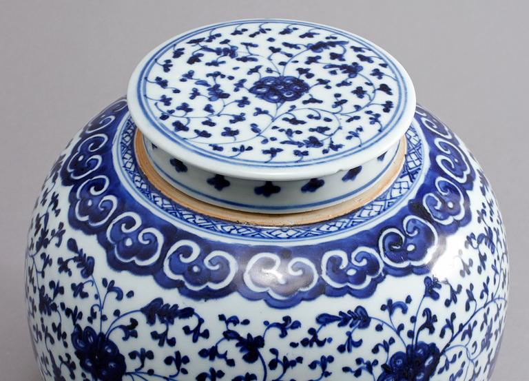BOJAN, porslin, Kina, Qianlong, 1736-1795.