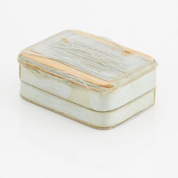 BROSCH med etui från TIFFANY.