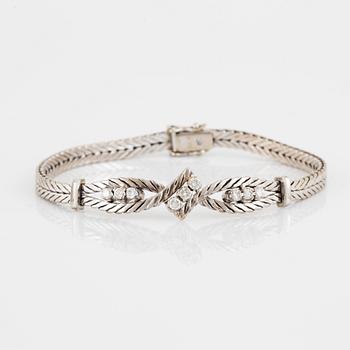 ARMBAND, med briljantslipade diamanter totalt 0.55 ct, importstämplat.